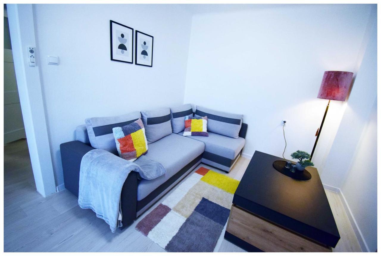 Apartmán Color24 Centrum Nisko Exteriér fotografie