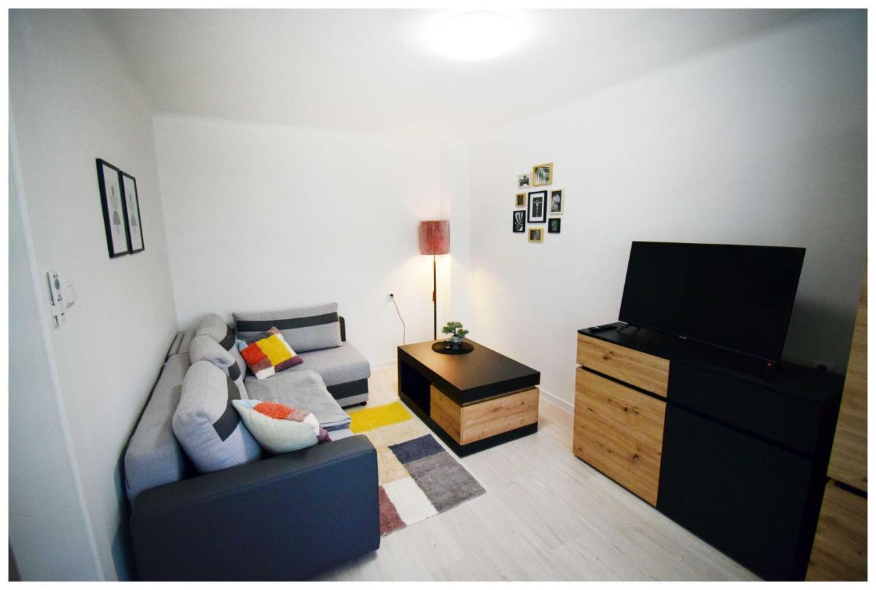 Apartmán Color24 Centrum Nisko Exteriér fotografie